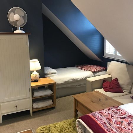 Acacia Villas Guest House Guildford Eksteriør bilde