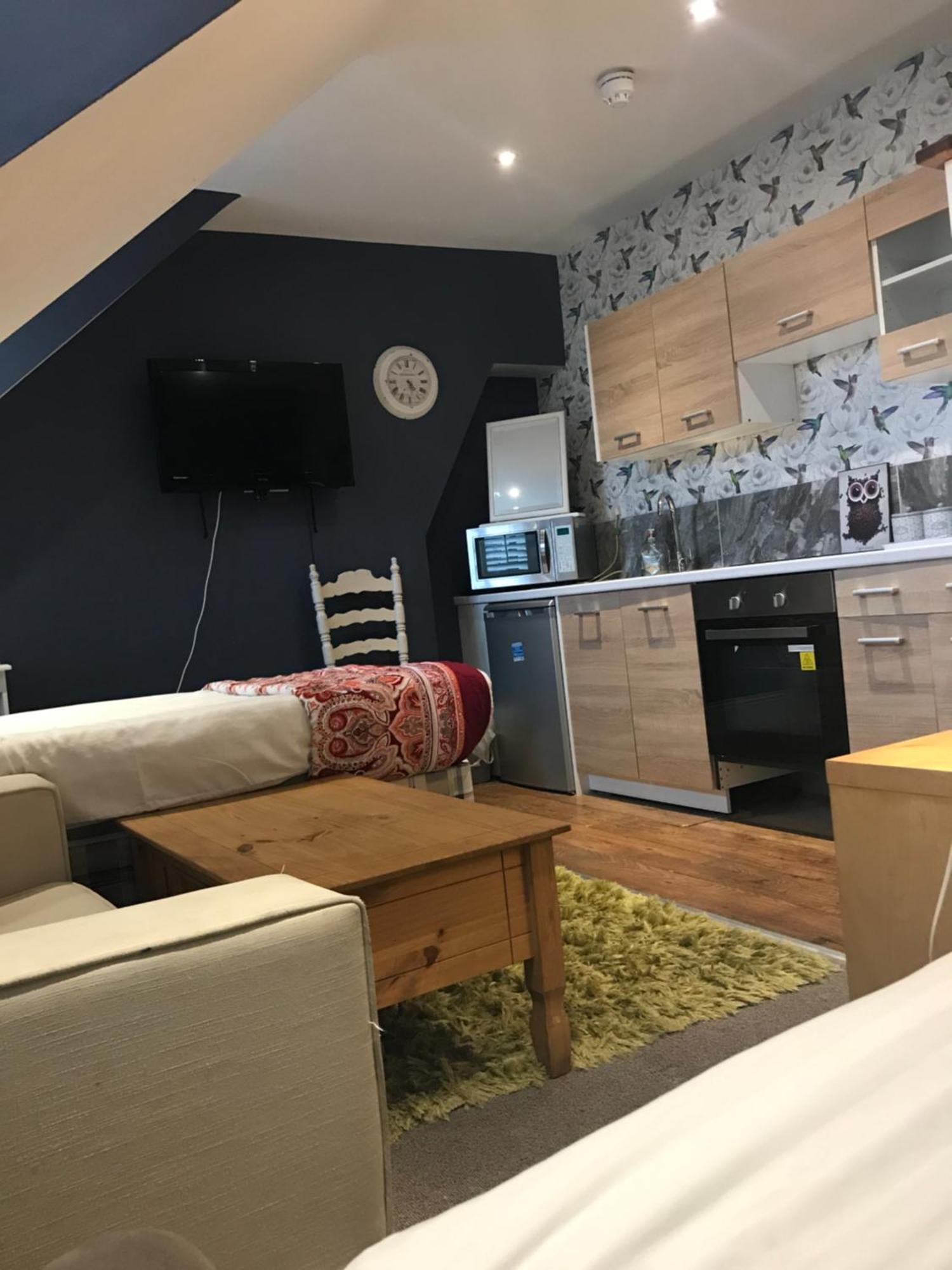 Acacia Villas Guest House Guildford Eksteriør bilde